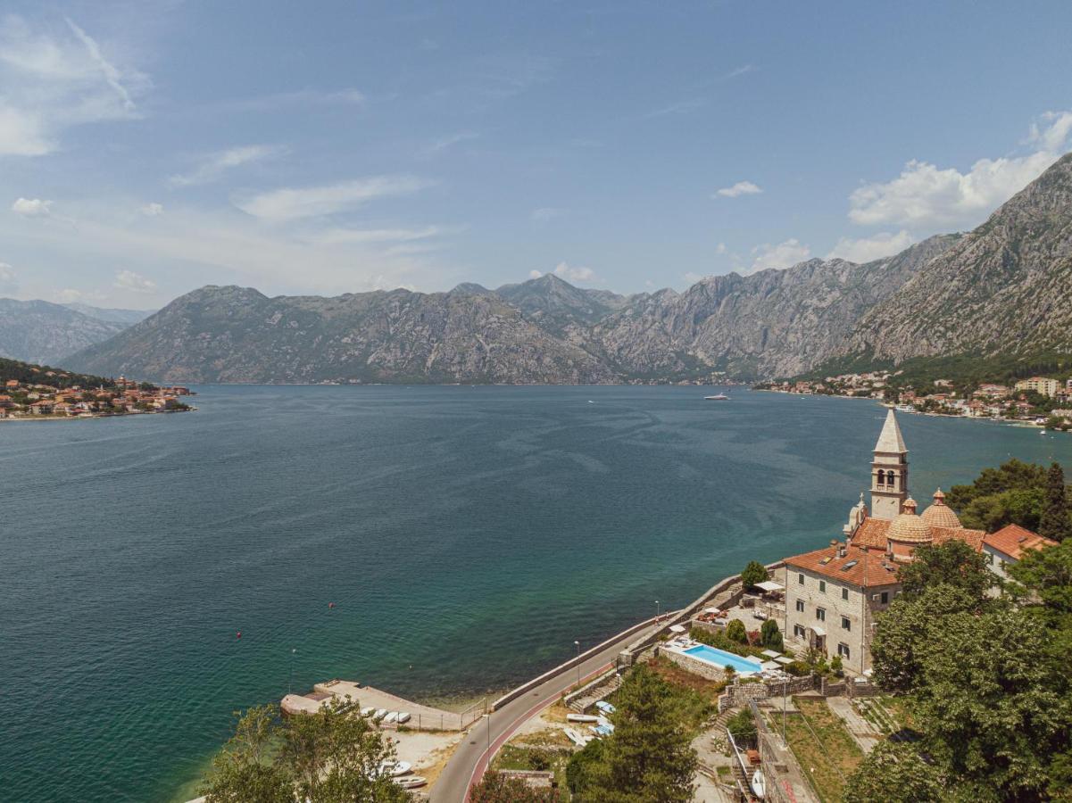 Kamena Palata Apartments Kotor Bagian luar foto
