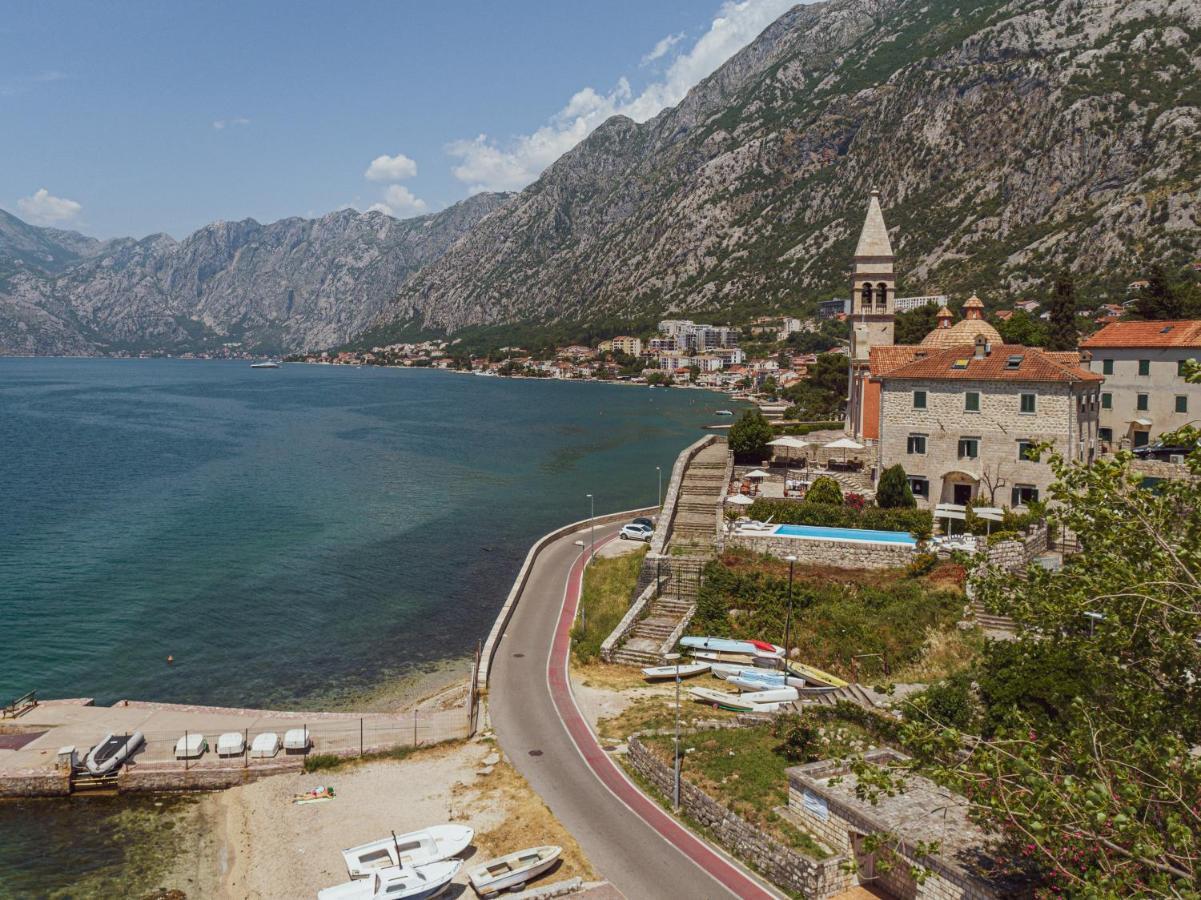 Kamena Palata Apartments Kotor Bagian luar foto
