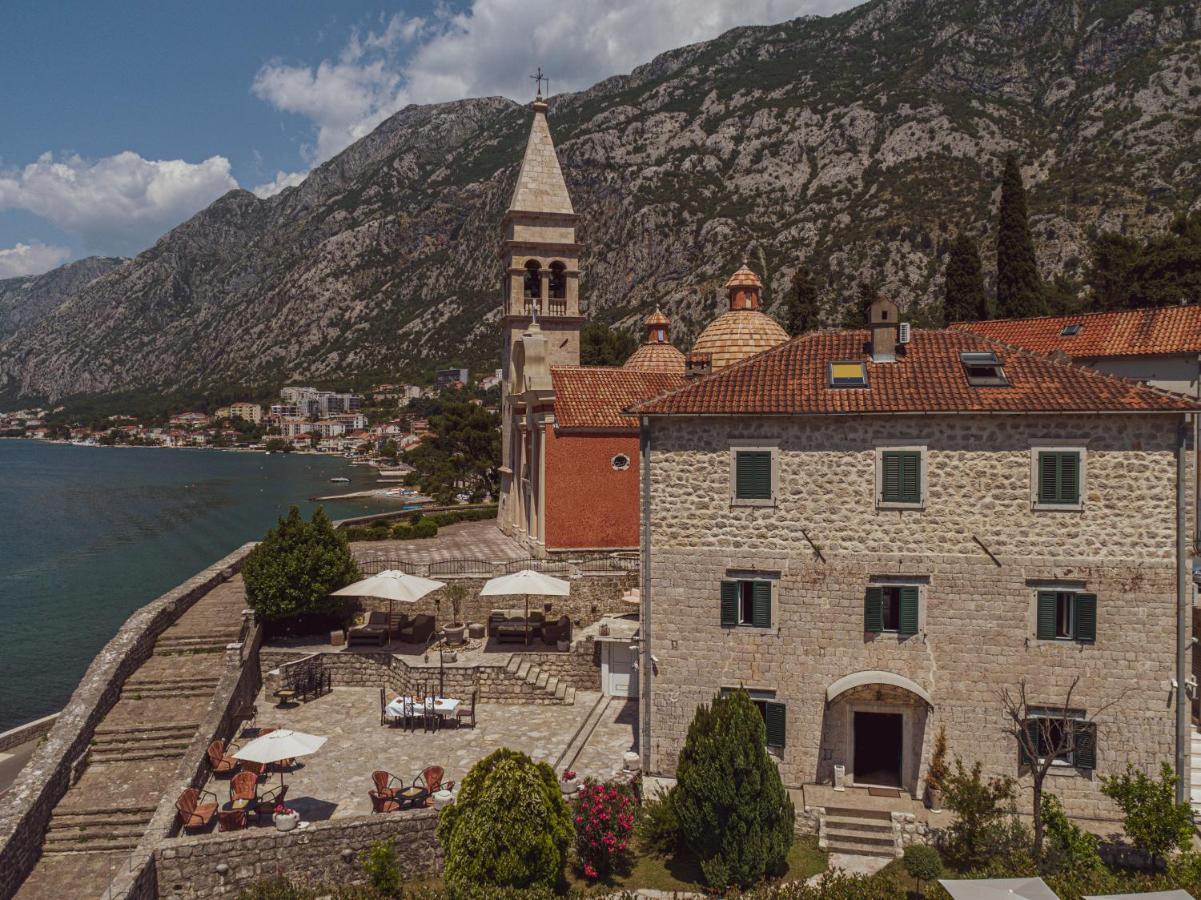 Kamena Palata Apartments Kotor Bagian luar foto
