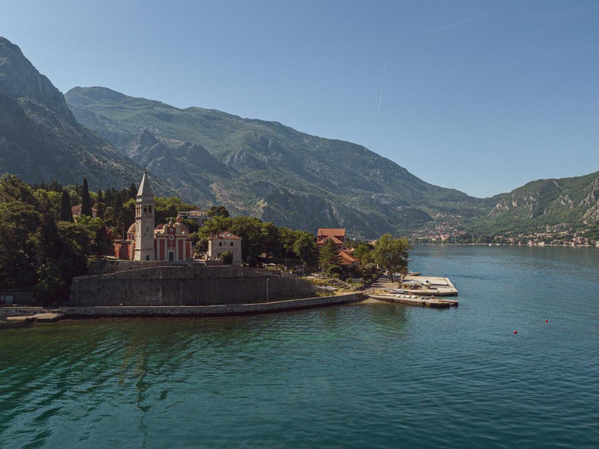 Kamena Palata Apartments Kotor Bagian luar foto