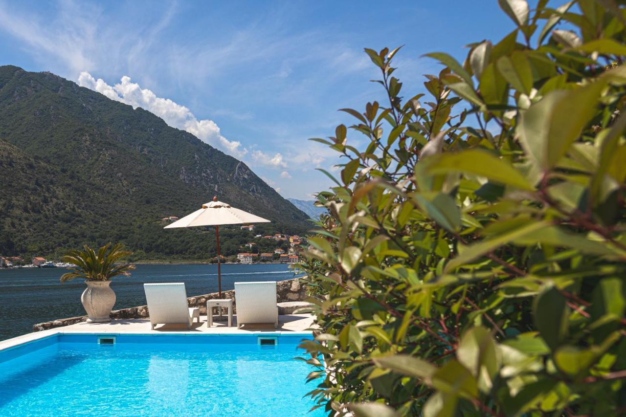 Kamena Palata Apartments Kotor Bagian luar foto