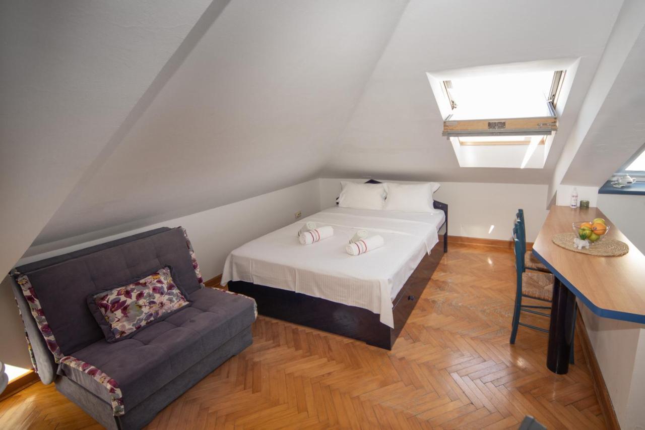 Kamena Palata Apartments Kotor Bagian luar foto