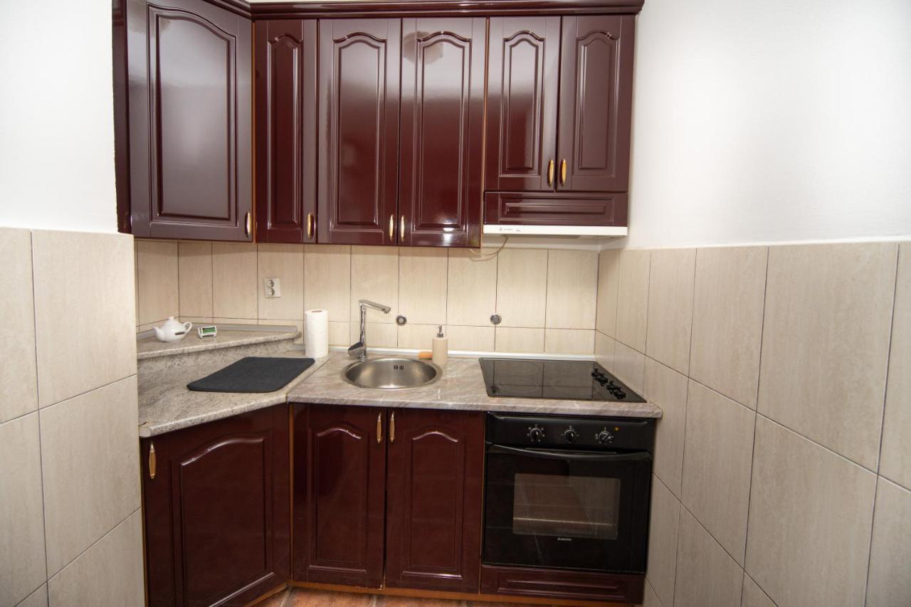 Kamena Palata Apartments Kotor Bagian luar foto