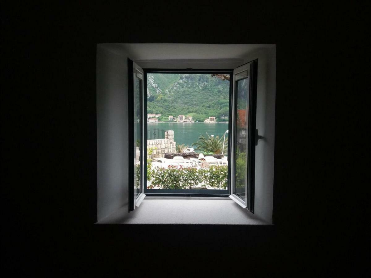 Kamena Palata Apartments Kotor Bagian luar foto